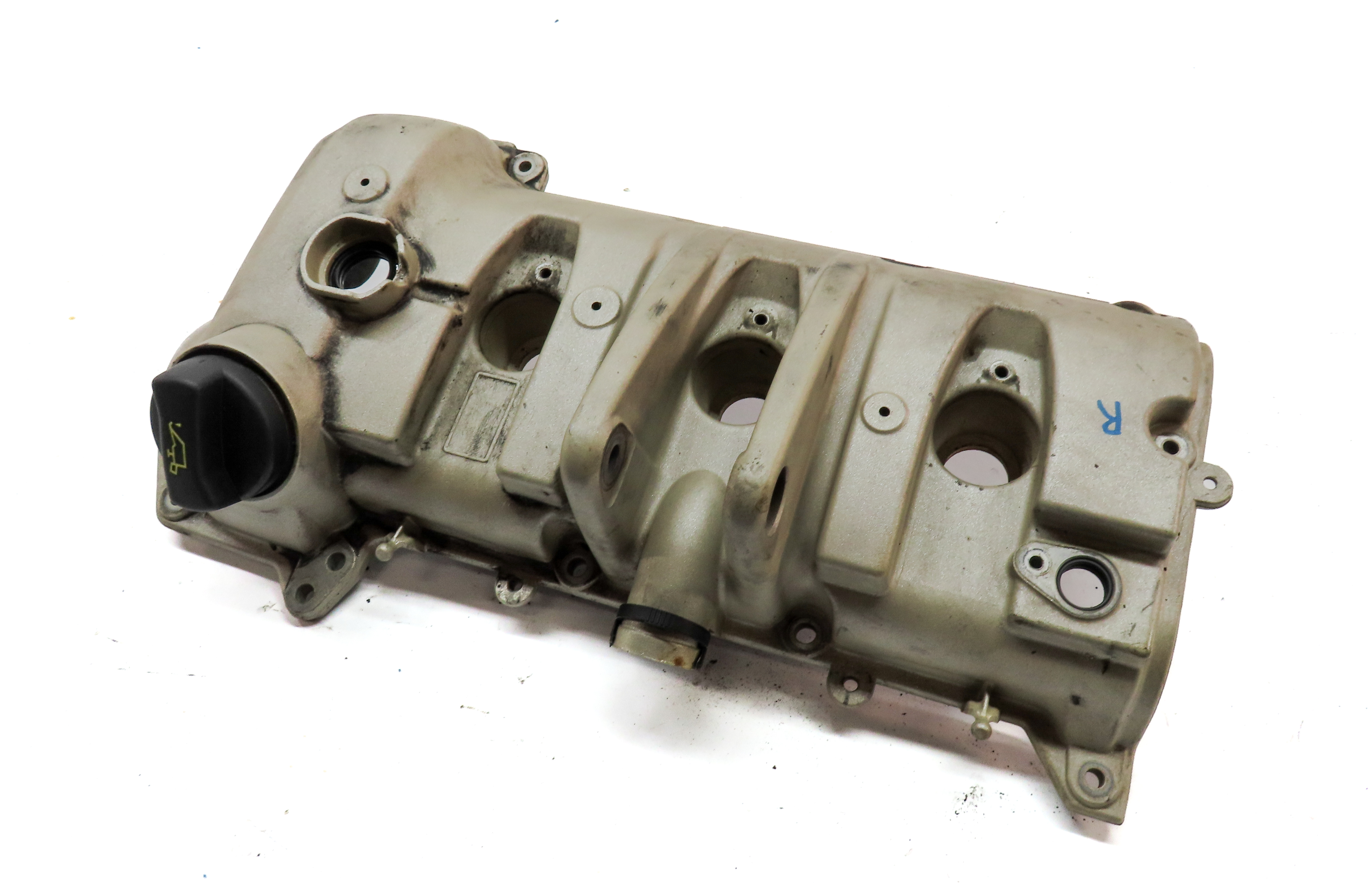 2011-2016 PORSCHE PANAMERA (970 G1) 3.6L M46 FRONT RIGHT PASSENGER VALVE COVER — exact item pictured